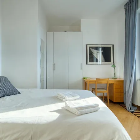 Spacious Penthouse With Panoramic Terrace - 20 Minutes From Duomo Milan Exterior photo