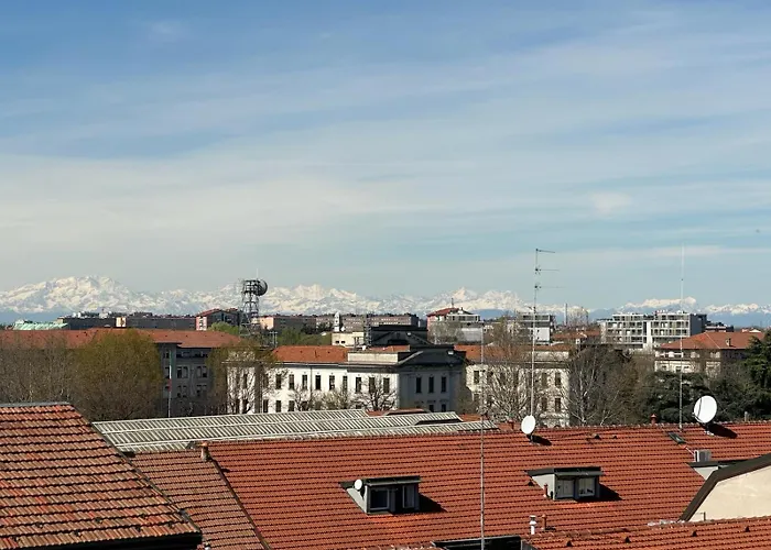 Spacious Penthouse With Panoramic Terrace - 20 Minutes From San Siro & Duomo