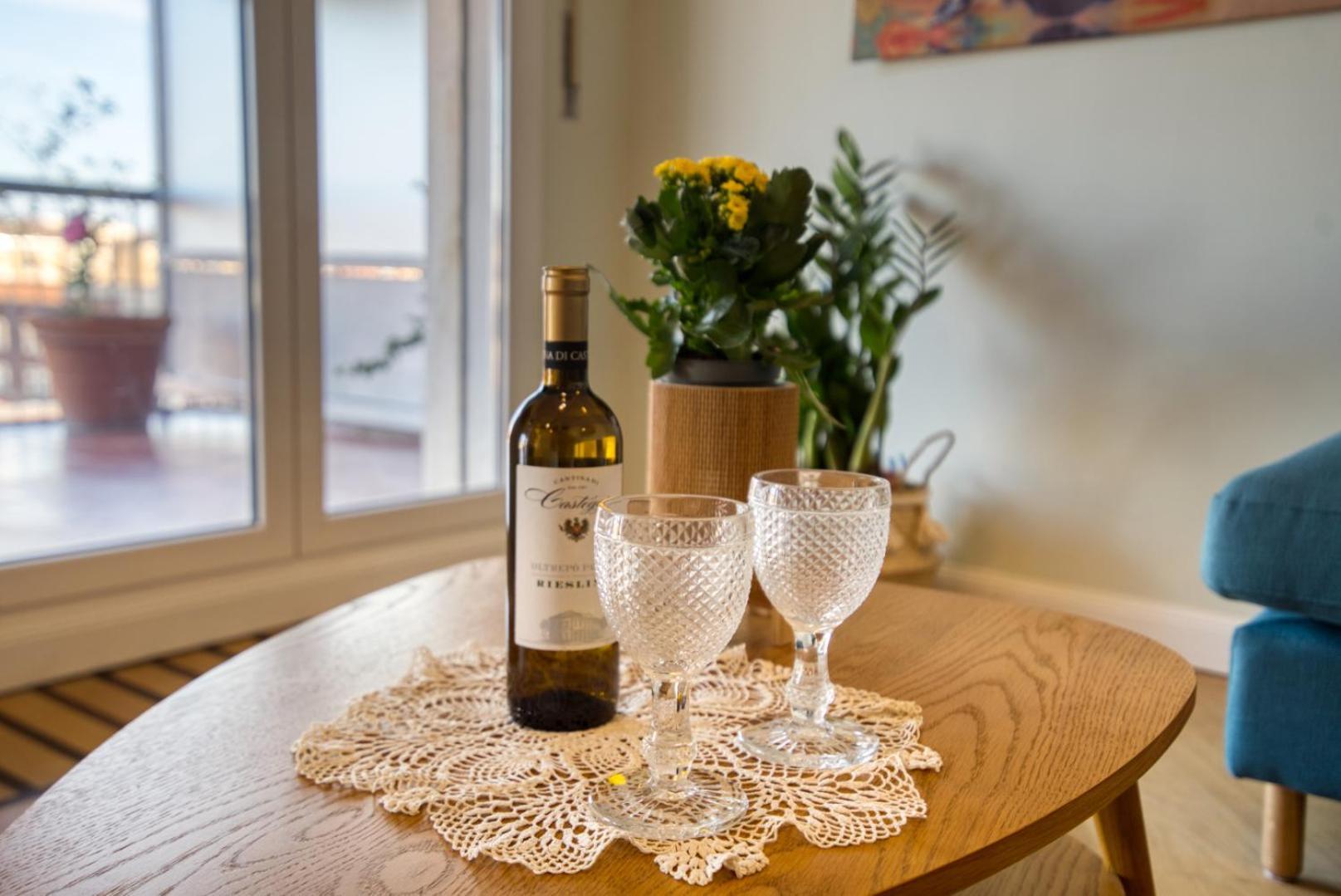 Spacious Penthouse With Panoramic Terrace - 20 Minutes From San Siro & Duomo Apartment Mailand