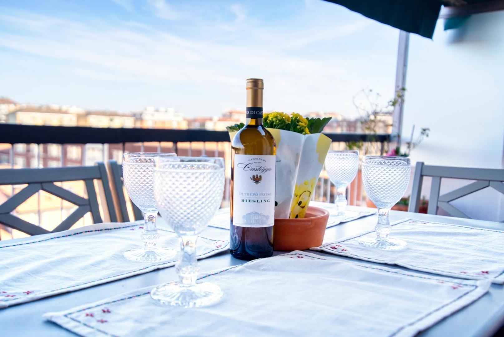 Spacious Penthouse With Panoramic Terrace - 20 Minutes From San Siro & Duomo
