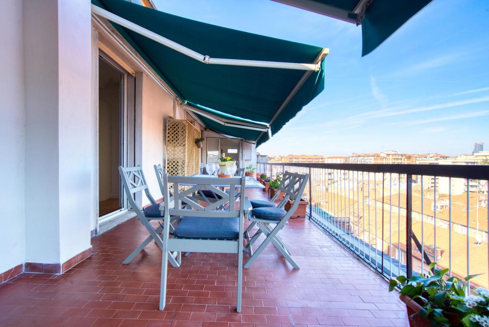 Apartment Spacious Penthouse With Panoramic Terrace - 20 Minutes From San Siro & Duomo