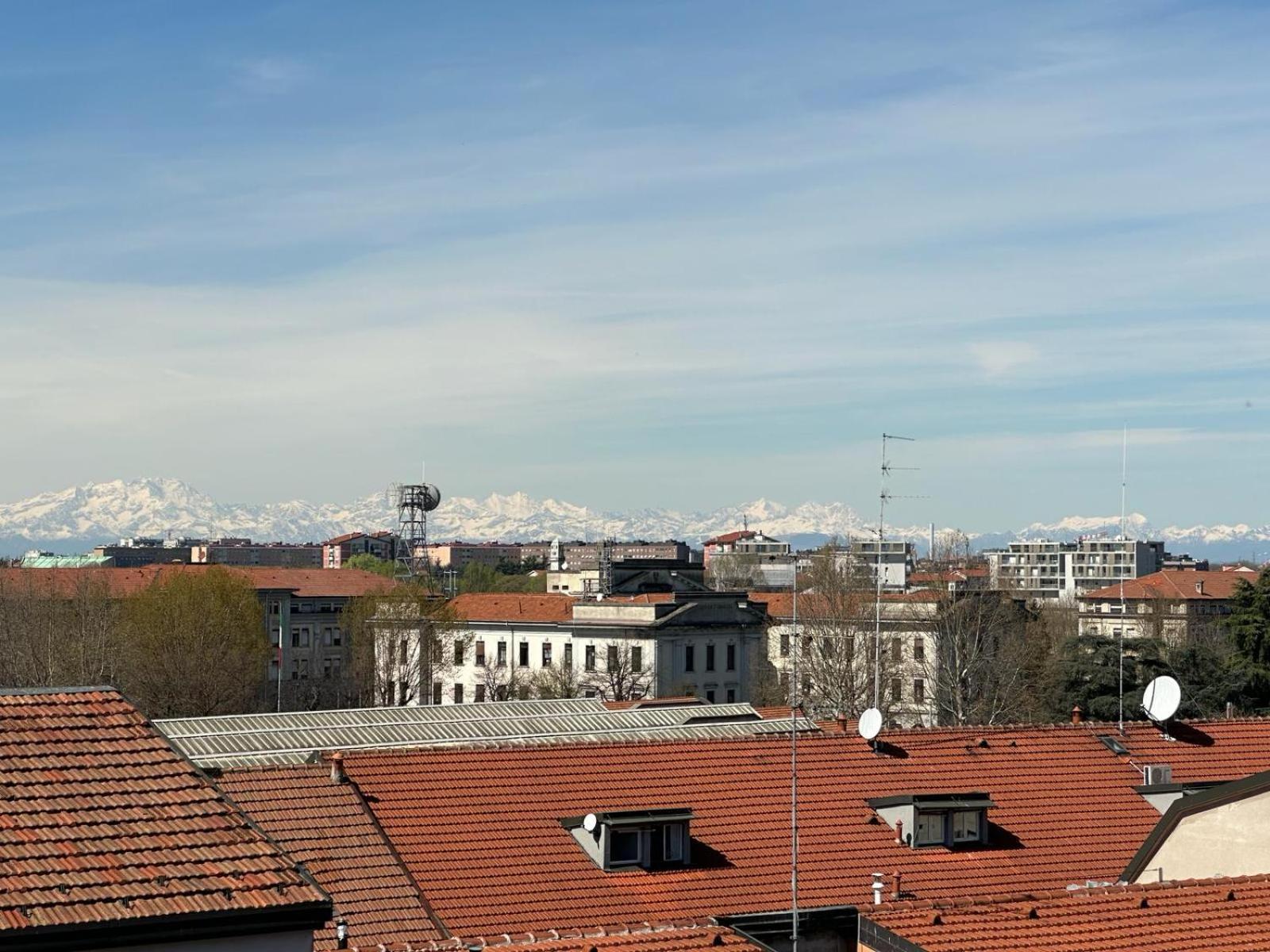 Spacious Penthouse With Panoramic Terrace - 20 Minutes From San Siro & Duomo Appartamento Milano